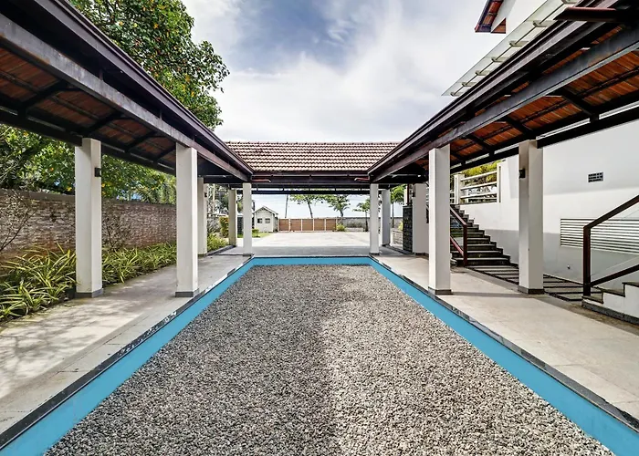 Super Oak Edassery'S Sealine Villa Stay Kochi